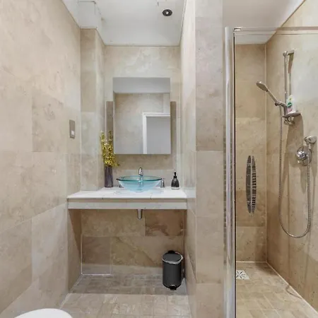 Pristine Stylish Townhouse On The Stray - Sleeps 8 * Harrogate